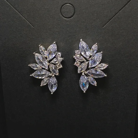 Half leaf studs - Picture 3 of 6